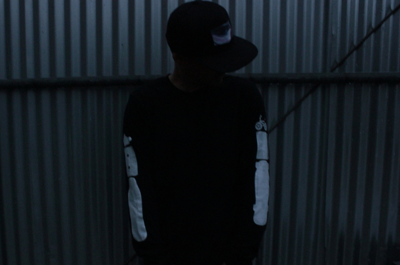 long sleeve pic in the dark